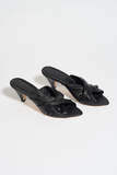 The Knot Heel