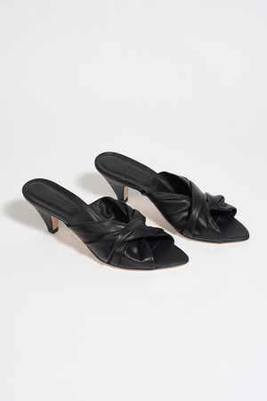 The Knot Heel